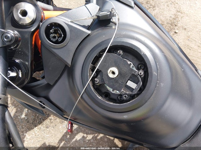KTM 690 Smc R 2026 MD2J2J404TN206146 Image 14