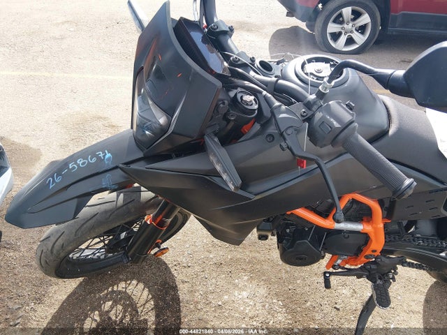 KTM 690 Smc R 2026 MD2J2J404TN206146 Image 15