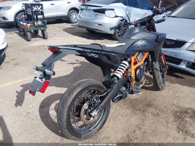 KTM 690 Smc R 2026 MD2J2J404TN206146 Image 4