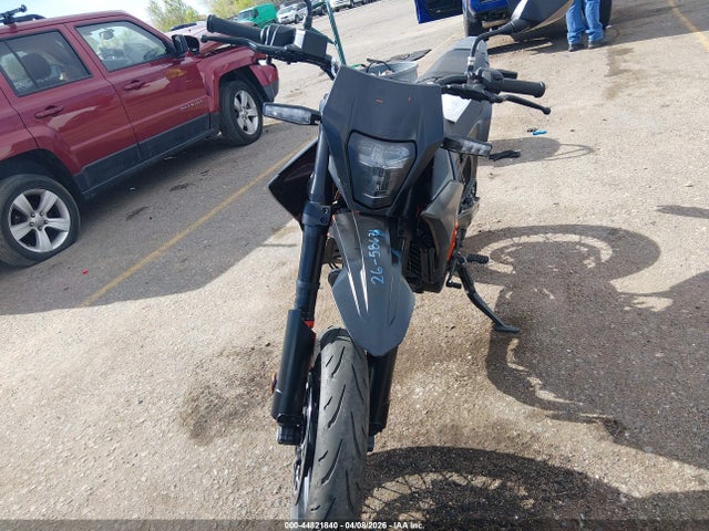 KTM 690 Smc R 2026 MD2J2J404TN206146 Image 5
