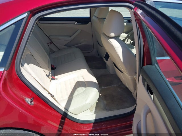 Продаж на аукціоні авто 2015 Volkswagen Passat 1.8t Se, vin: 1VWBS7A34FC006585, номер лоту: 44821851