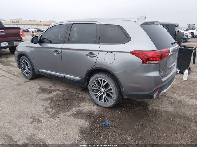 JA4AZ3A37JZ058134 Mitsubishi Outlander Es