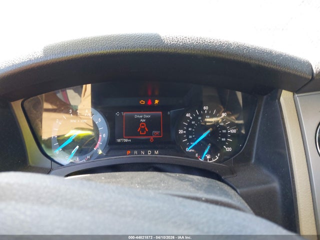 1FMJU1HT6GEF33184 Ford Expedition Xlt