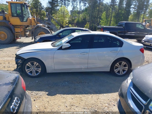 44821877 :رقم المزاد ، WBA8E9G59GNT85823 vin ، 2016 Bmw 328i مزاد بيع