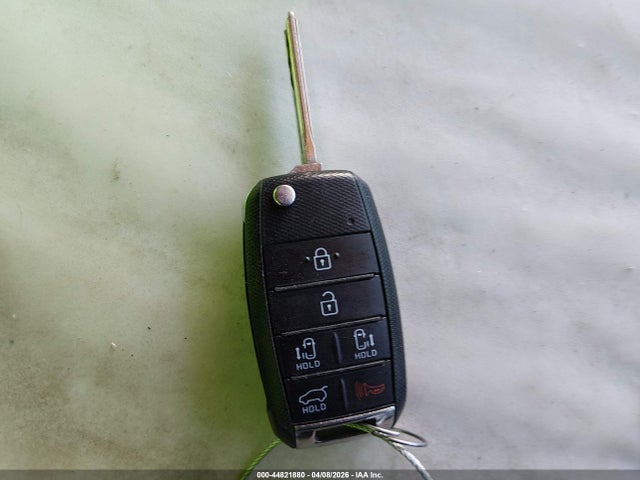 KNDMB5C15G6200196 KIA SEDONA LX