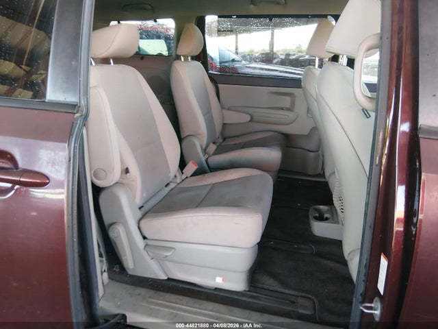 KNDMB5C15G6200196 KIA SEDONA LX