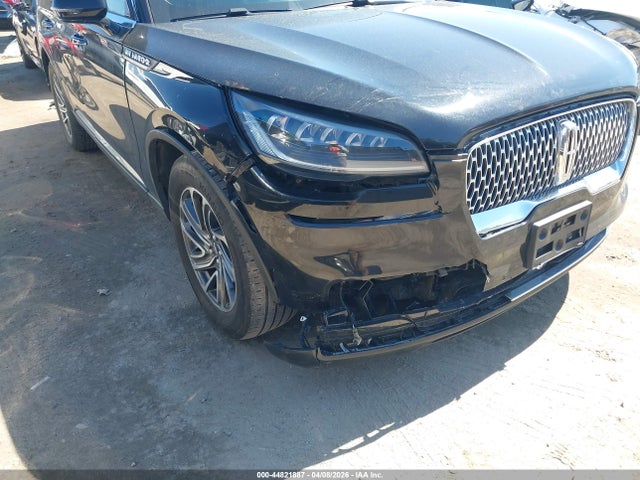 5LM5J0XCXNGL08013 Lincoln Aviator Livery