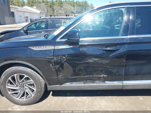 5LM5J0XCXNGL08013 Lincoln Aviator Livery