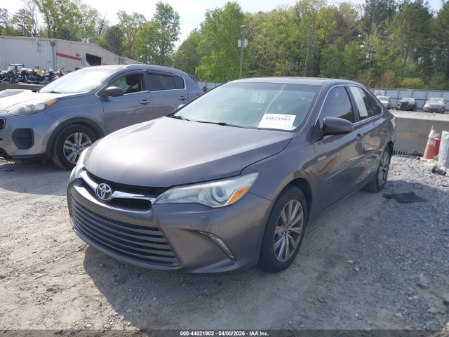 Aukcja sprzedaży 2015 Toyota Camry Xle, vin: 4T1BF1FKXFU880465, numer aukcji: 44821903