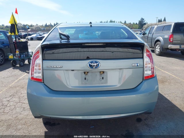 Toyota Prius Two 2015 JTDKN3DU2F2003357 Image 16