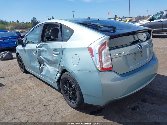 Toyota Prius Two 2015 JTDKN3DU2F2003357 Image 3