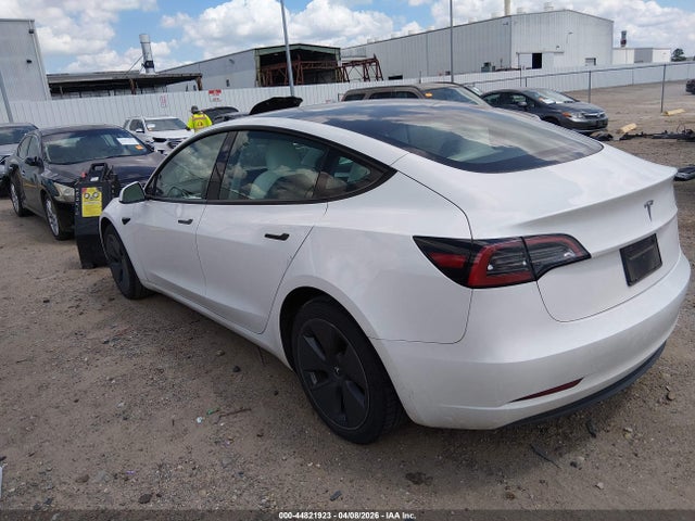 Tesla Model 3 Rear-wheel Drive 2023 5YJ3E1EA0PF585471 Image 3