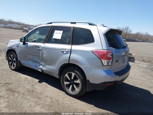 2018 SUBARU FORESTER JF2SJAGC6JH512944 Photo 2