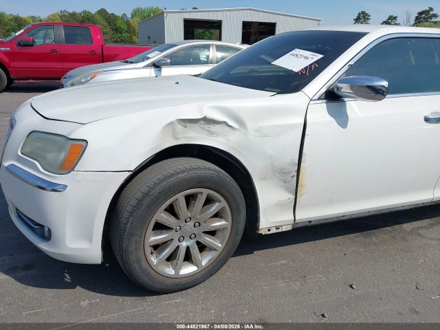 2011 Chrysler 300 Limited მანქანა იყიდება აუქციონზე, vin: 2C3CA5CG2BH529730, აუქციონის ნომერი: 44821967