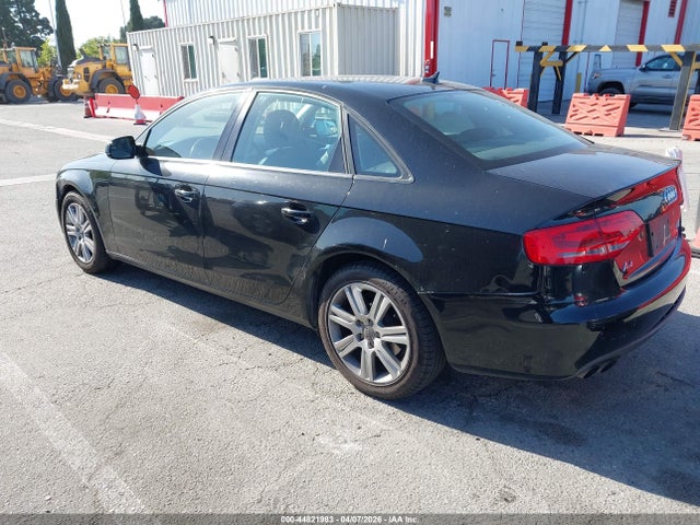 2010 AUDI A4 WAUBFAFL0AN046217 Photo 2