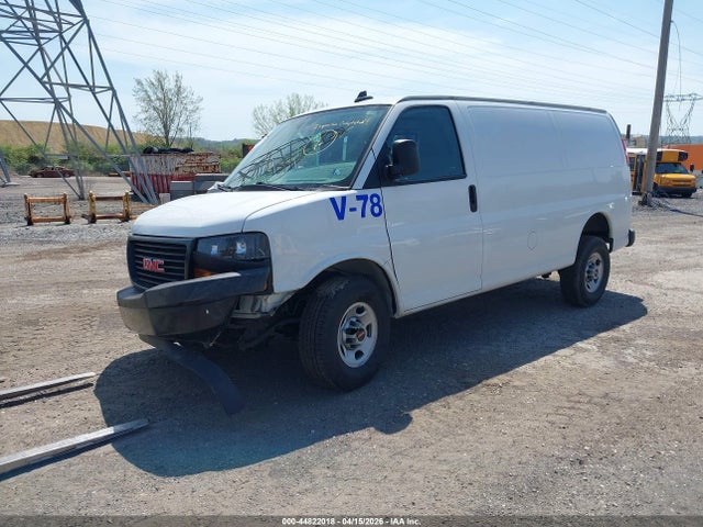 GMC Savana Cargo Rwd 2500 Regular Wheelbase Work Van 2022 1GTW7AFP5N1202432 Image 2