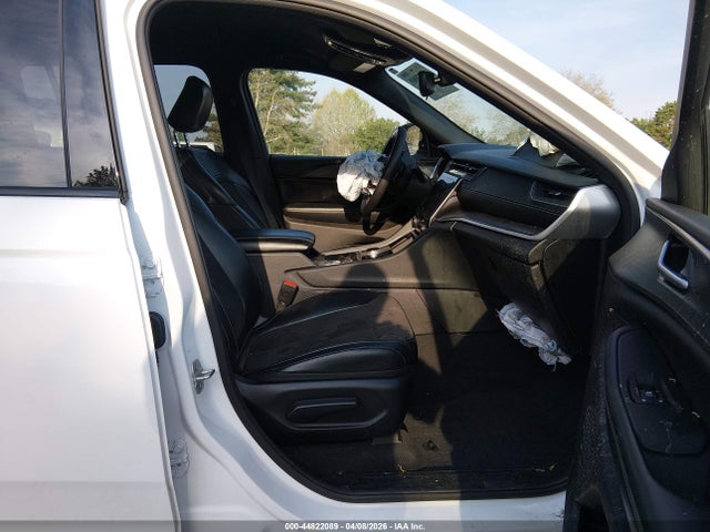 Продажа на аукционе авто 2023 Jeep Grand Cherokee L Altitude 4x2, vin: 1C4RJJAGXP8835413, номер лота: 44822089