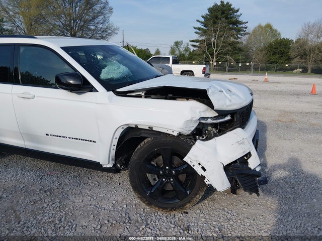 Продажа на аукционе авто 2023 Jeep Grand Cherokee L Altitude 4x2, vin: 1C4RJJAGXP8835413, номер лота: 44822089
