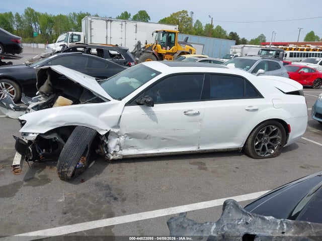 Aukcja sprzedaży 2018 Chrysler 300, vin: 2C3CCABG2JH243833, numer aukcji: 44822095