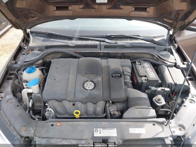 2013 Volkswagen Jetta 2.5l Se მანქანა იყიდება აუქციონზე, vin: 3VWDP7AJ1DM446980, აუქციონის ნომერი: 44822096