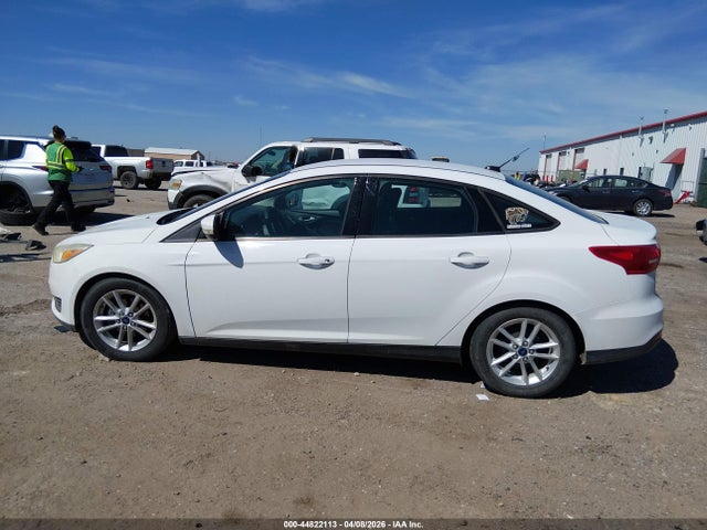 Ford FOCUS SE 2016 1FADP3F2XGL352864 Image 15