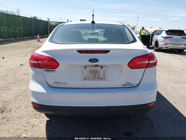 Ford FOCUS SE 2016 1FADP3F2XGL352864 Image 17