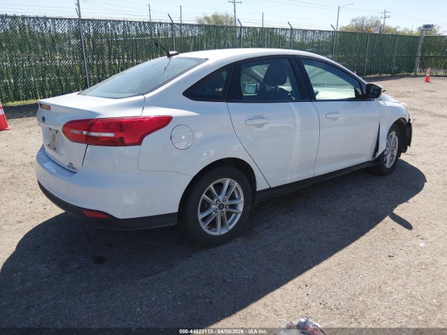 Ford FOCUS SE 2016 1FADP3F2XGL352864 Image 4