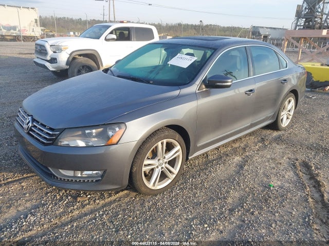 Aukcja sprzedaży 2015 Volkswagen Passat 2.0l Tdi Sel Premium, vin: 1VWCV7A33FC013359, numer aukcji: 44822115