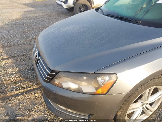 Aukcja sprzedaży 2015 Volkswagen Passat 2.0l Tdi Sel Premium, vin: 1VWCV7A33FC013359, numer aukcji: 44822115