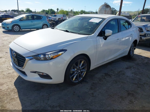 3MZBN1V39JM248696 Mazda Mazda3 Touring