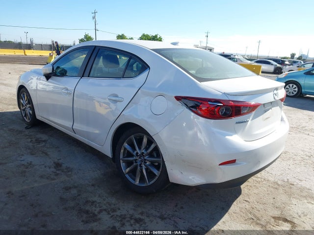 3MZBN1V39JM248696 Mazda Mazda3 Touring
