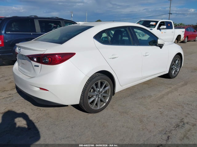 3MZBN1V39JM248696 Mazda Mazda3 Touring