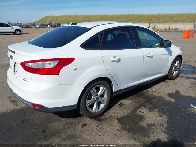Ford FOCUS SE 2014 1FADP3F28EL225205 Image 4