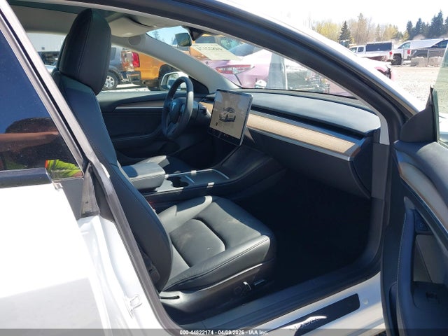 2022 Tesla Model 3 Long Range Dual Motor All-wheel Drive მანქანა იყიდება აუქციონზე, vin: 5YJ3E1EB2NF342136, აუქციონის ნომერი: 44822174