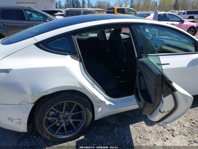 2022 Tesla Model 3 Long Range Dual Motor All-wheel Drive მანქანა იყიდება აუქციონზე, vin: 5YJ3E1EB2NF342136, აუქციონის ნომერი: 44822174