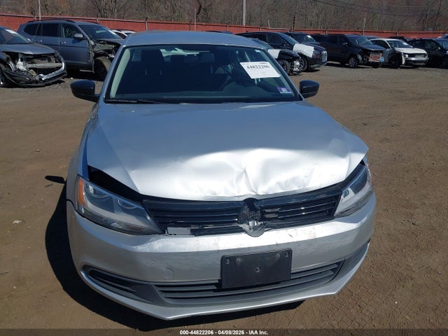 44822206 :رقم المزاد ، 3VW2K7AJ7EM255149 vin ، 2014 Volkswagen Jetta 2.0l S مزاد بيع
