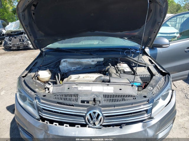 2018 Volkswagen Tiguan Limited 2.0t მანქანა იყიდება აუქციონზე, vin: WVGBV7AXXJK004637, აუქციონის ნომერი: 44822231