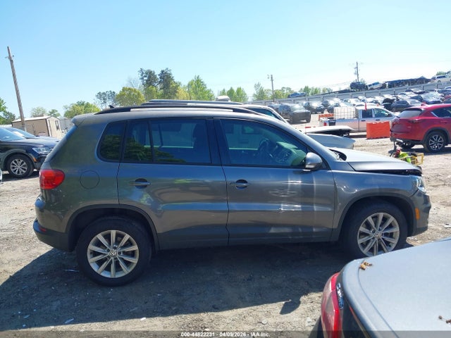 2018 Volkswagen Tiguan Limited 2.0t მანქანა იყიდება აუქციონზე, vin: WVGBV7AXXJK004637, აუქციონის ნომერი: 44822231