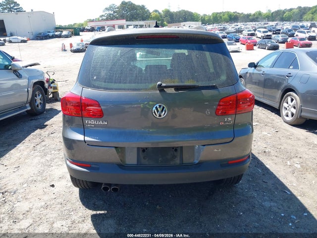 2018 Volkswagen Tiguan Limited 2.0t მანქანა იყიდება აუქციონზე, vin: WVGBV7AXXJK004637, აუქციონის ნომერი: 44822231