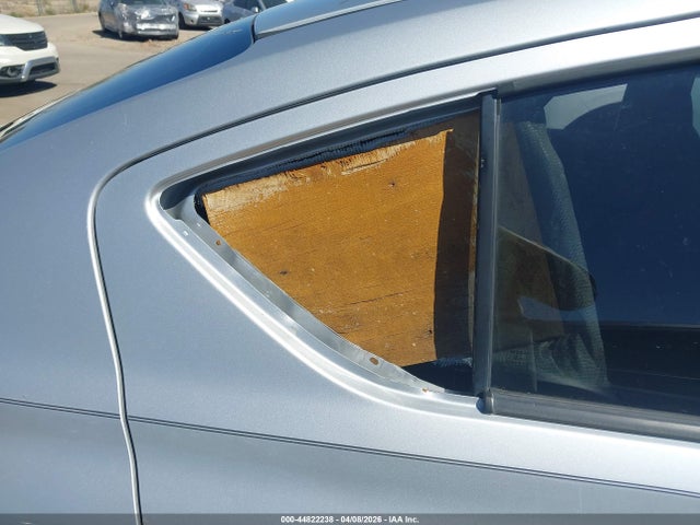 Nissan Versa 1.6 S 2014 3N1CN7AP2EL836859 Image 17