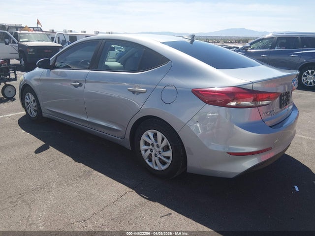 Hyundai ELANTRA SE 2017 5NPD74LF3HH163308 Image 3