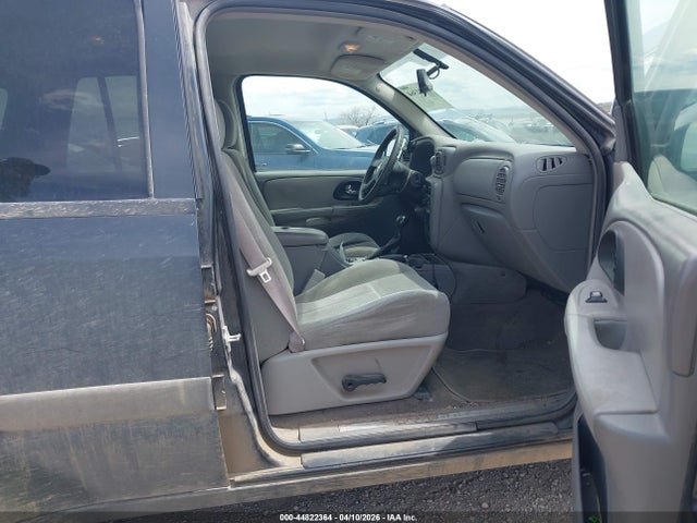 Продажа на аукционе авто 2005 Chevrolet Trailblazer Ls, vin: 1GNDT13S952216315, номер лота: 44822364