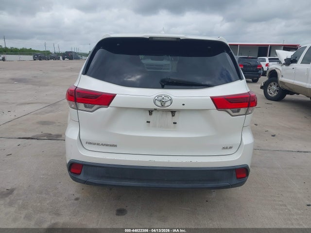 Toyota Highlander Xle 2018 5TDKZRFH0JS533755 Image 16