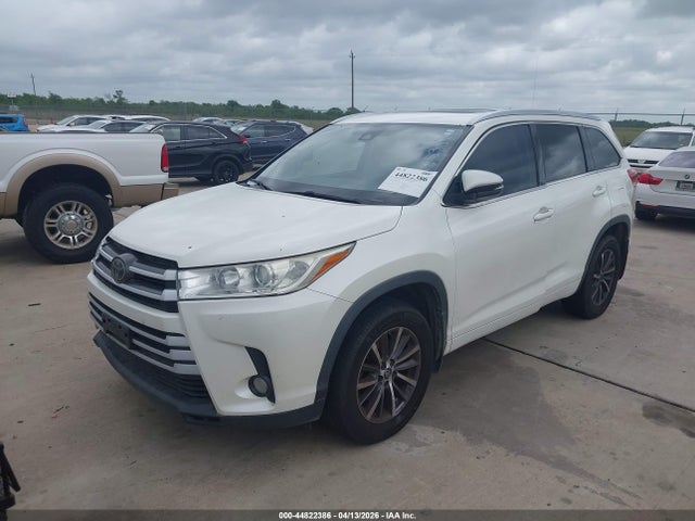 Toyota Highlander Xle 2018 5TDKZRFH0JS533755 Image 2
