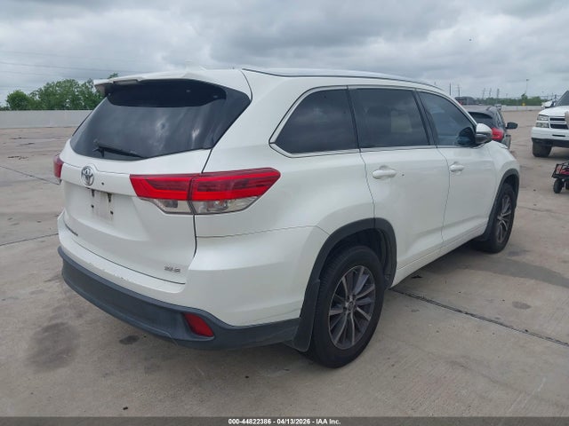 Toyota Highlander Xle 2018 5TDKZRFH0JS533755 Image 4