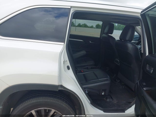 Toyota Highlander Xle 2018 5TDKZRFH0JS533755 Image 8