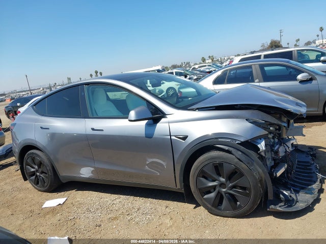 7SAYGDEE8SF287265 Tesla Model Y Long Range Dual Motor All-wheel Drive