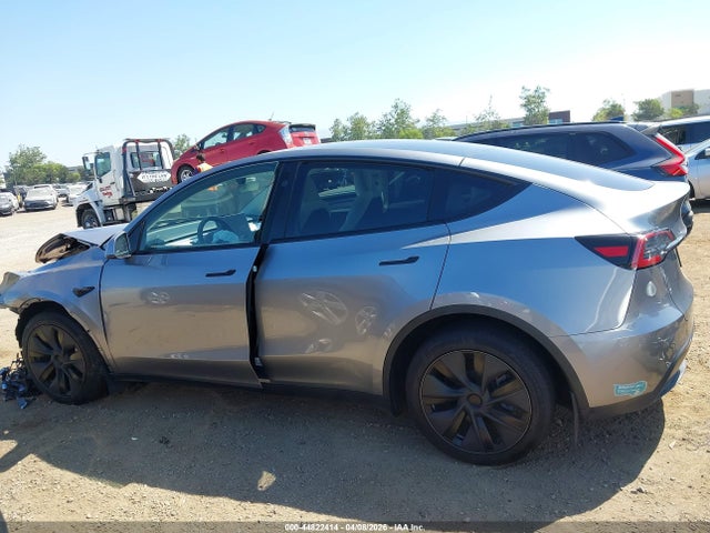 7SAYGDEE8SF287265 Tesla Model Y Long Range Dual Motor All-wheel Drive