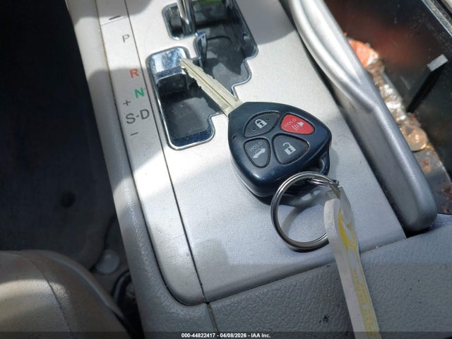 2010 Toyota Camry Le მანქანა იყიდება აუქციონზე, vin: 4T4BF3EK0AR072282, აუქციონის ნომერი: 44822417