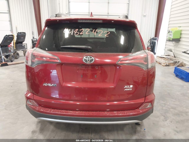 Toyota Rav4 Xle 2018 JTMRFREV9JD255898 Image 16